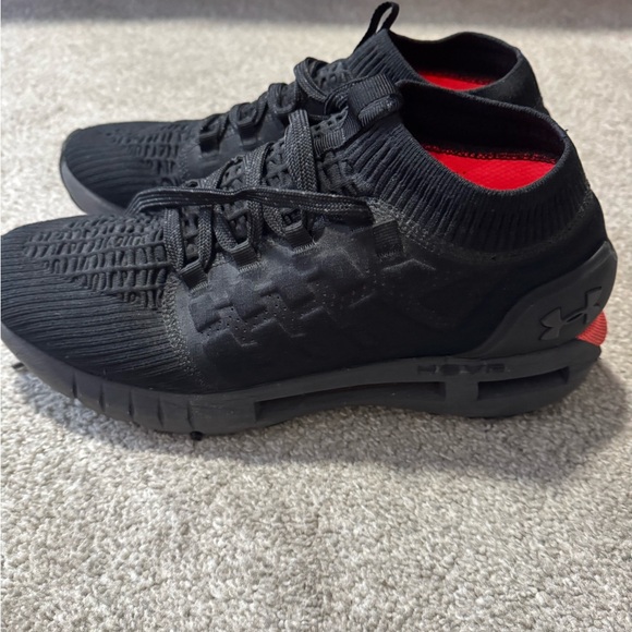 Under Armour Phantom - Picture 1 of 3